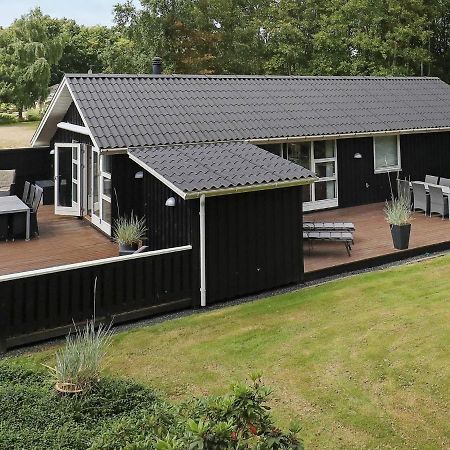 6 Person Holiday Home In Hemmet Bagian luar foto