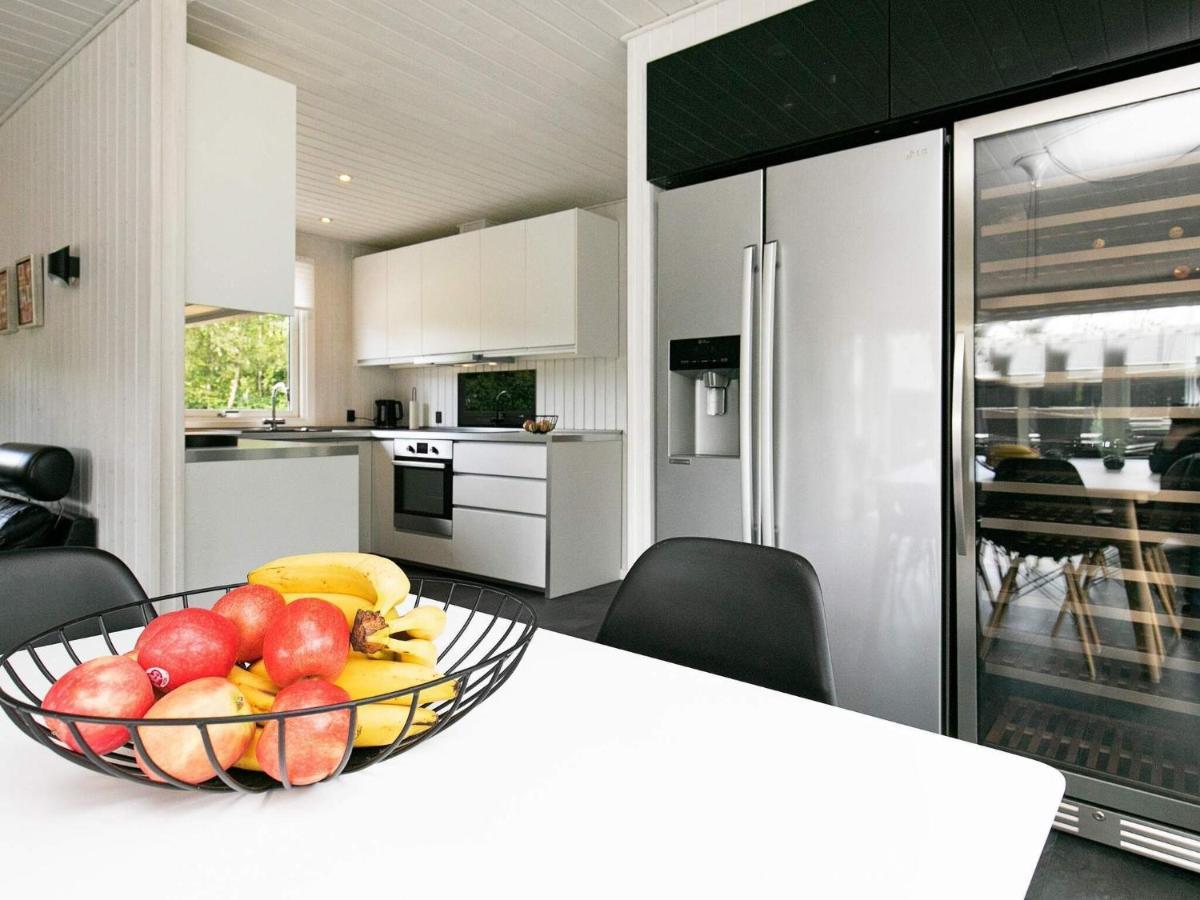 6 Person Holiday Home In Hemmet Bagian luar foto