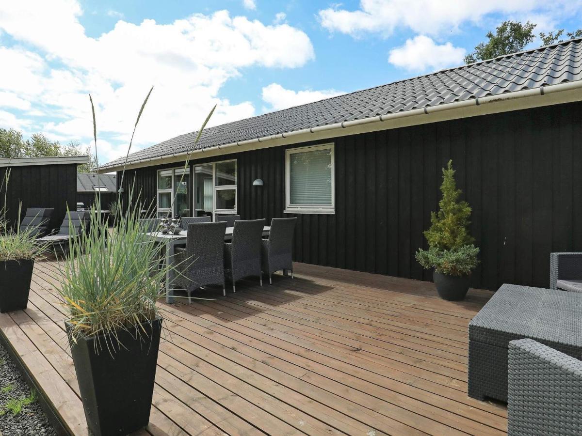 6 Person Holiday Home In Hemmet Bagian luar foto
